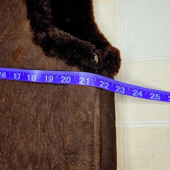 Vintage Chocolate Brown Sheepskin Sheared Lining Toggle Button New Zealand Vest - Picture 9 of 10